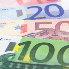 Currency Risk The Purpose and Risk of Money